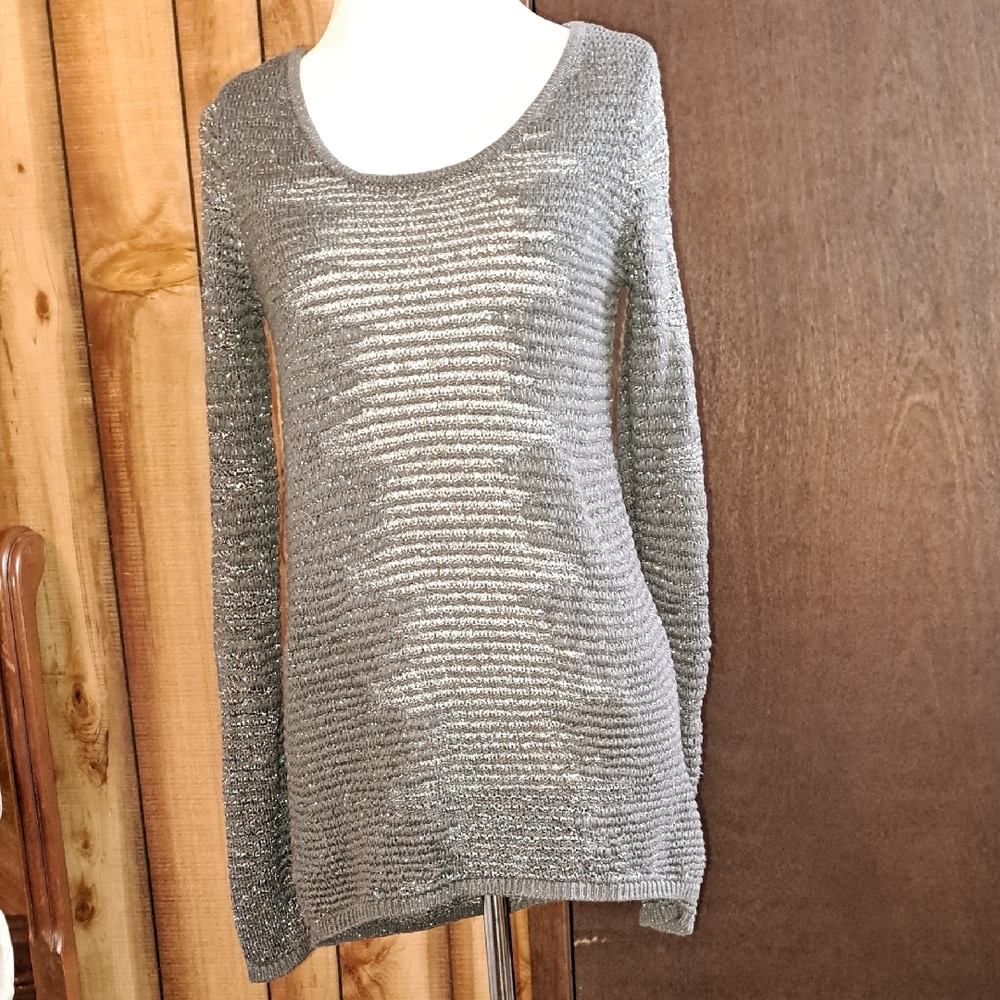 Rock & Republic Gray Wide Crew Neck Sweater with Long Sleeves and Relaxed Fit
